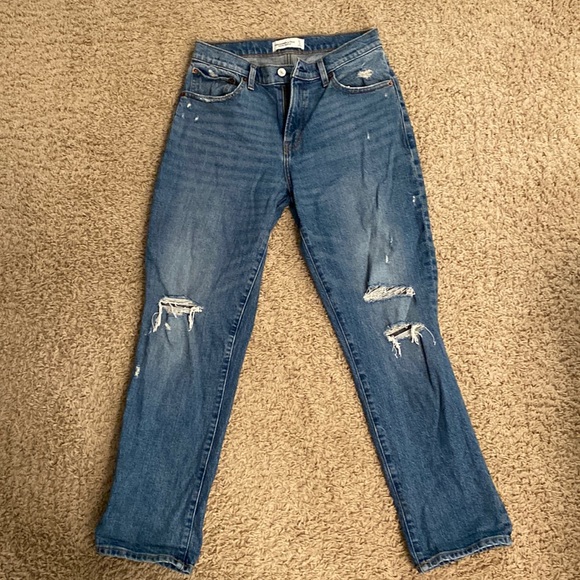 Abercrombie Mid-Rise Boyfriend Jeans - Size 27 short - Picture 1 of 3
